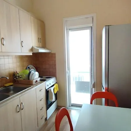 Cozy μικρό διαμέρισμα κοντά στο λιμάνι Apartment *