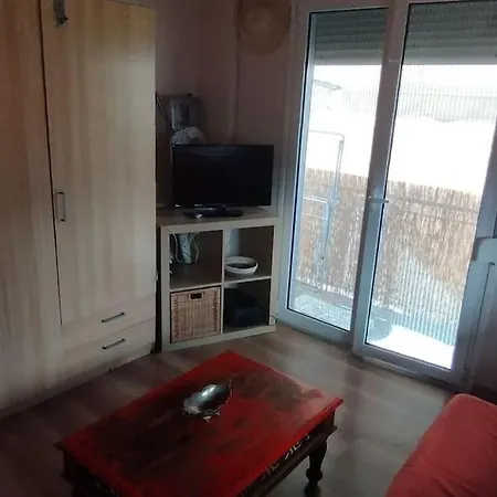 Apartment Cozy μικρό διαμέρισμα κοντά στο λιμάνι *